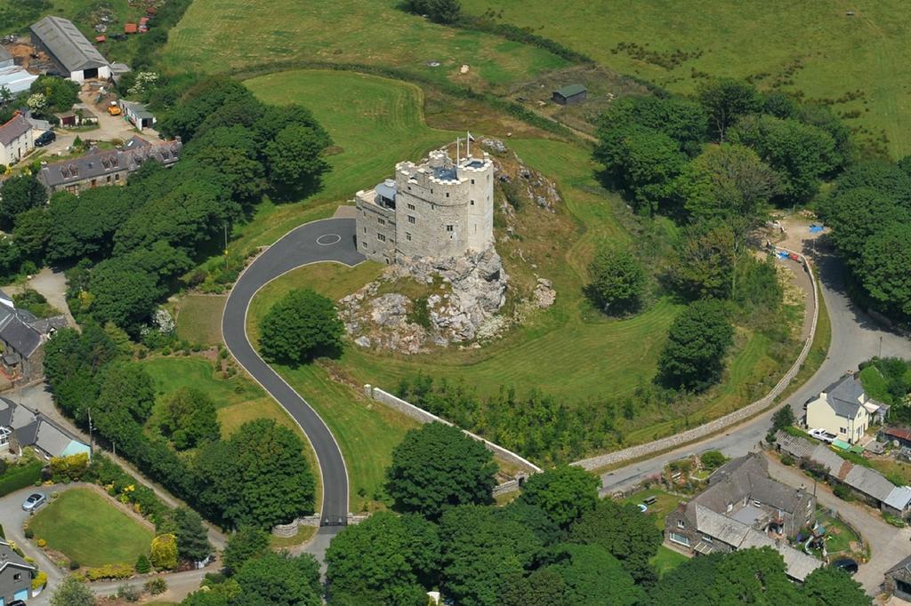 Roch Castle 호텔 외부 사진