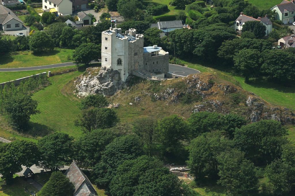 Roch Castle 호텔 외부 사진